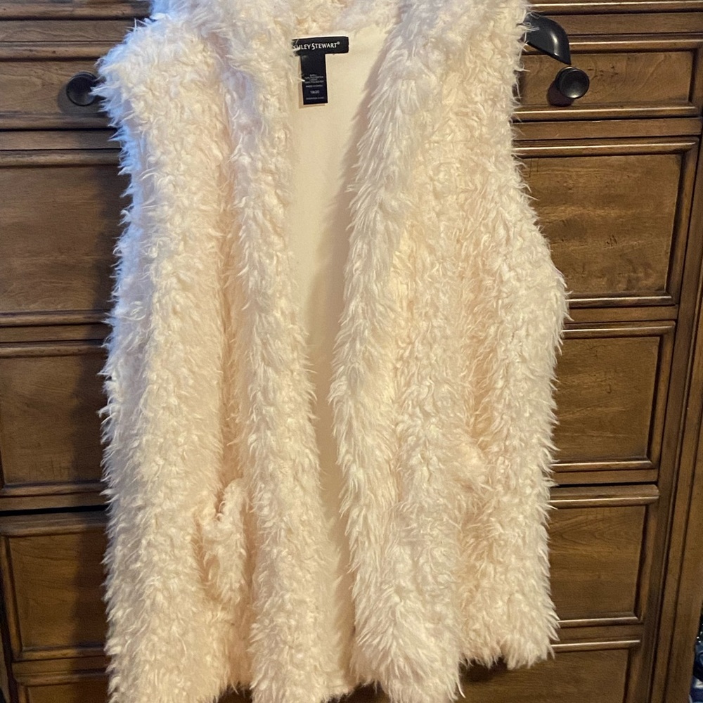 Woman’s warn and cozy vest